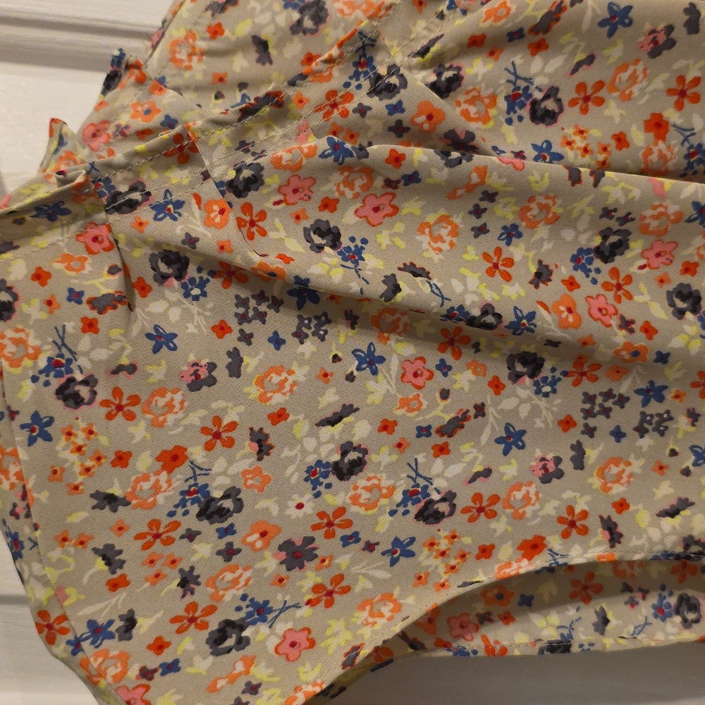 LC Lauren Conrad Multicolor Floral Blouse - Picture 4 of 8